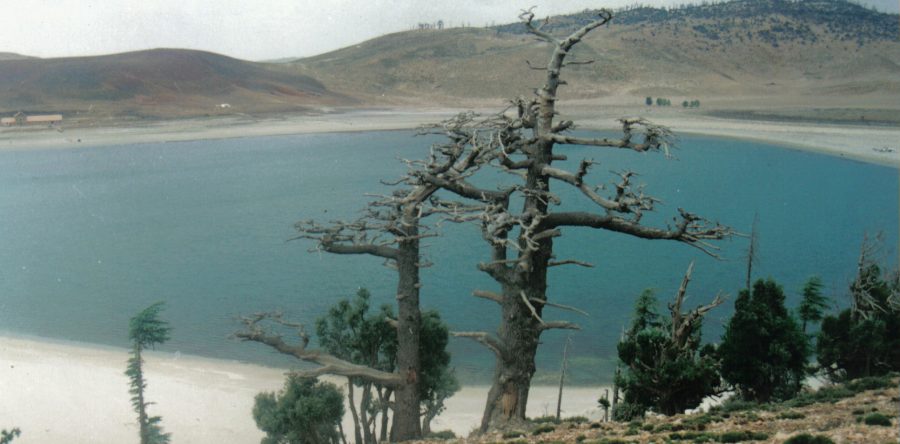 Descubre el Lago Aguelmame en Marruecos
